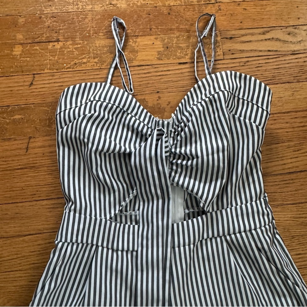 Women’s Jumpsuit Blue and White Size S Casual, Romper,‎ Relaxed, Comfy - Picture 3 of 10